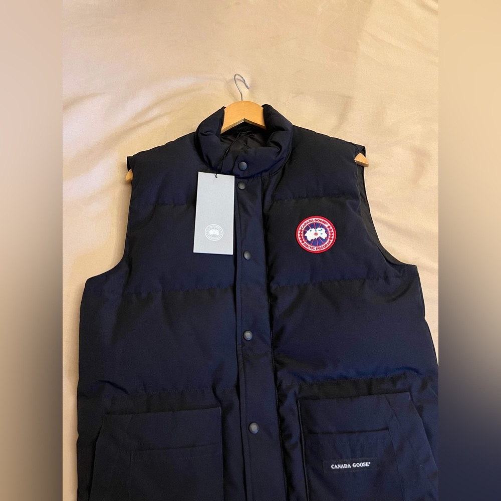Canada Goose Navy Vest Medium